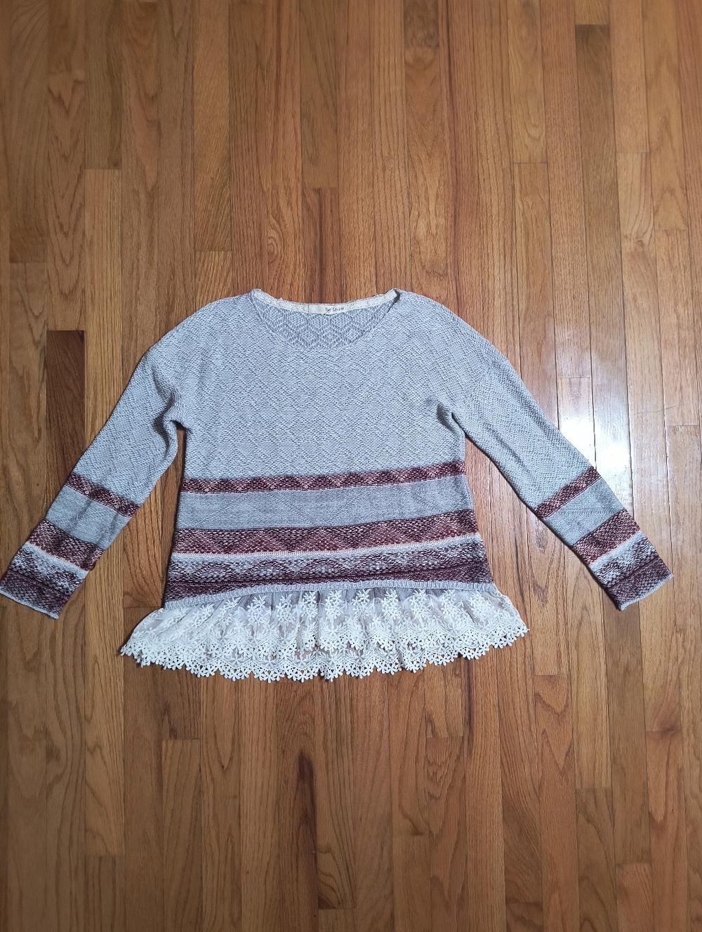 🔥 Bundle 2 For $7🔥 Rewind Lace Knit Light Sweater, Women's Small, Gray/Red